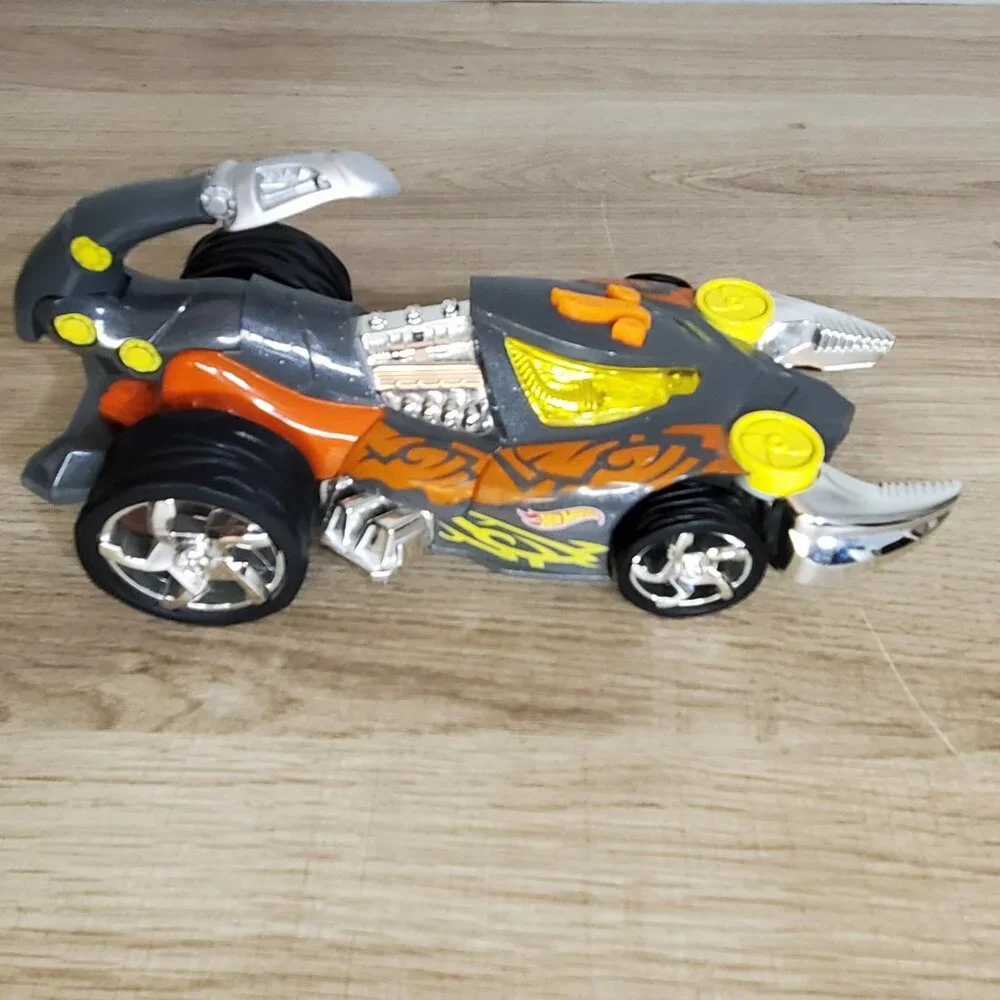 Hot Wheels Scorpion Motorized Car Lights & Sounds Vehicle